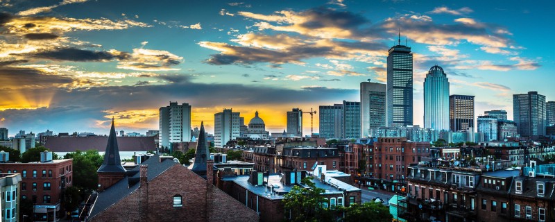 You are currently viewing Home prices down for second consecutive month — Boston Real Estate Trends